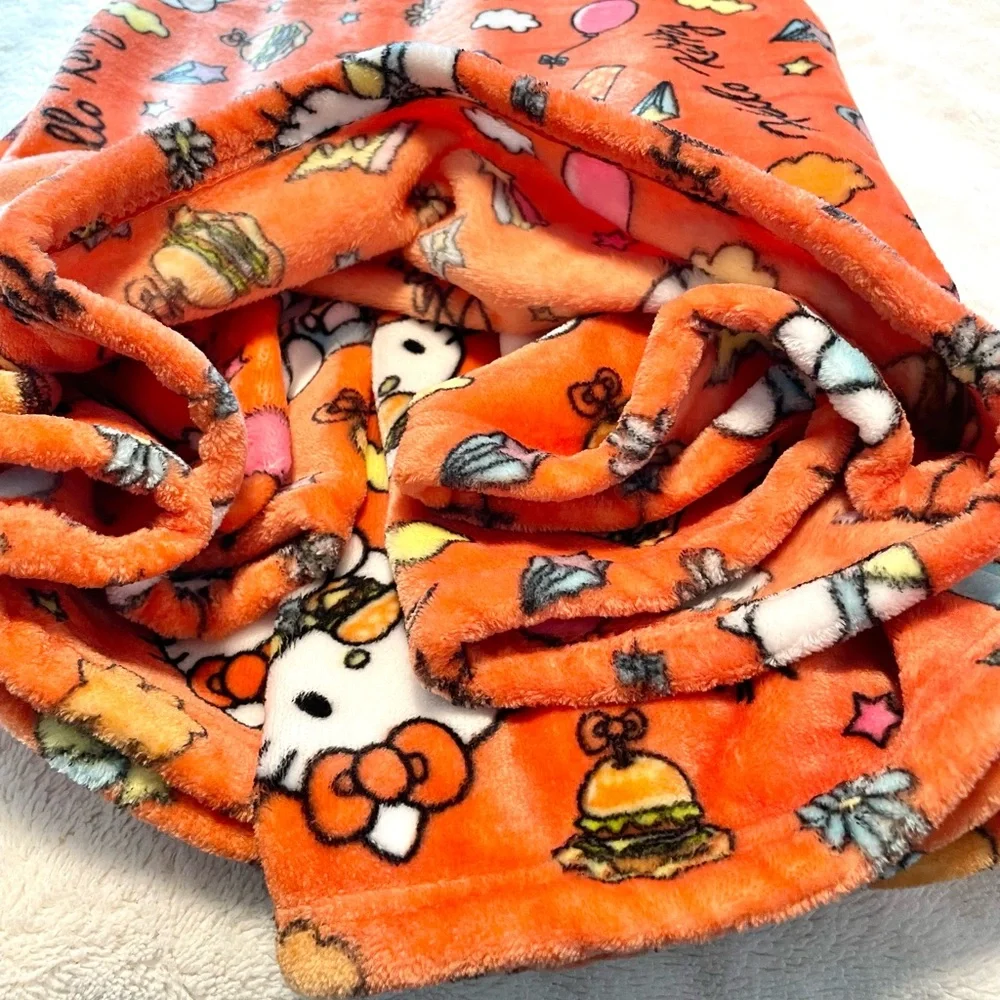 NWT Hello Kitty Plush Throw Blanket